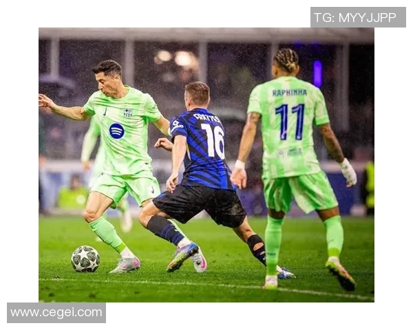 中超精彩对决国米与巴萨激战成平局引发全场热议