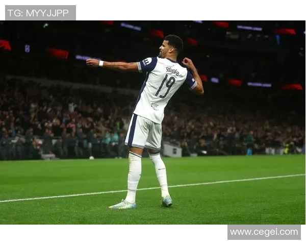 热刺大胜拜仁3-0乌龙球成比赛转折点引发全场热议 热刺大胜拜仁3-0乌龙球成比赛转折点引发全场热议