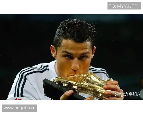 西甲经典对决皇马逆转曼联全场沸腾战术解析与精彩瞬间回顾 西甲经典对决皇马逆转曼联全场沸腾战术解析与精彩瞬间回顾