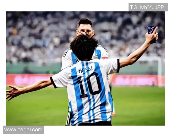 尤文图斯逆转多特蒙德补时绝杀引发全场狂欢与转会传闻热议 尤文图斯逆转多特蒙德补时绝杀引发全场狂欢与转会传闻热议