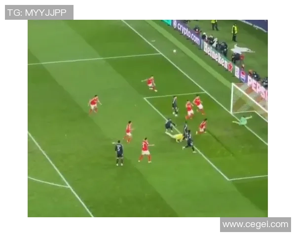 尤文图斯在友谊赛中逆转本菲卡补时绝杀引发全场狂欢与数据分析